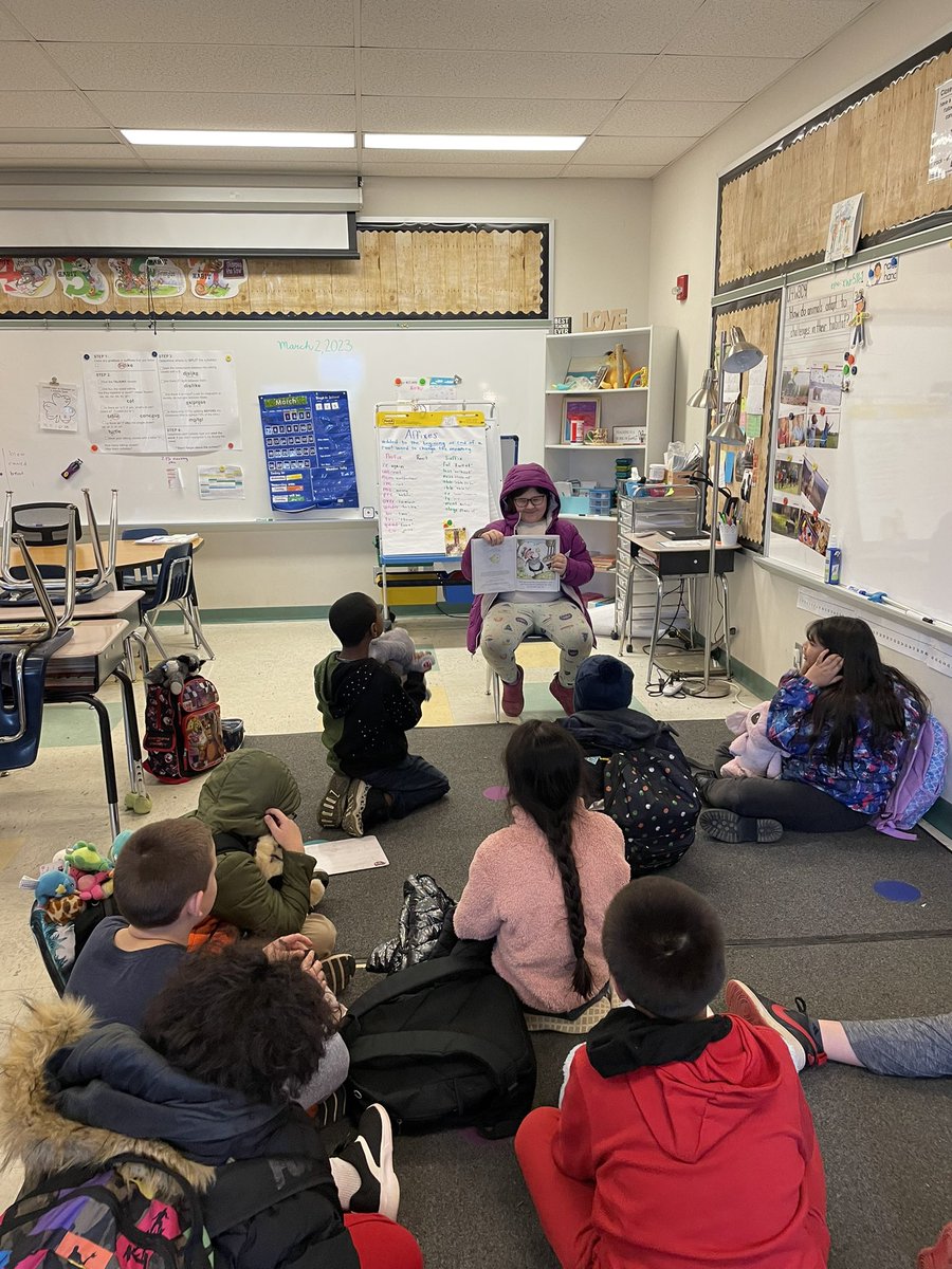 What a fun filled day for Read Across America📚🐶 <a href="/BASDLincolnCS/">Lincoln BASD</a>