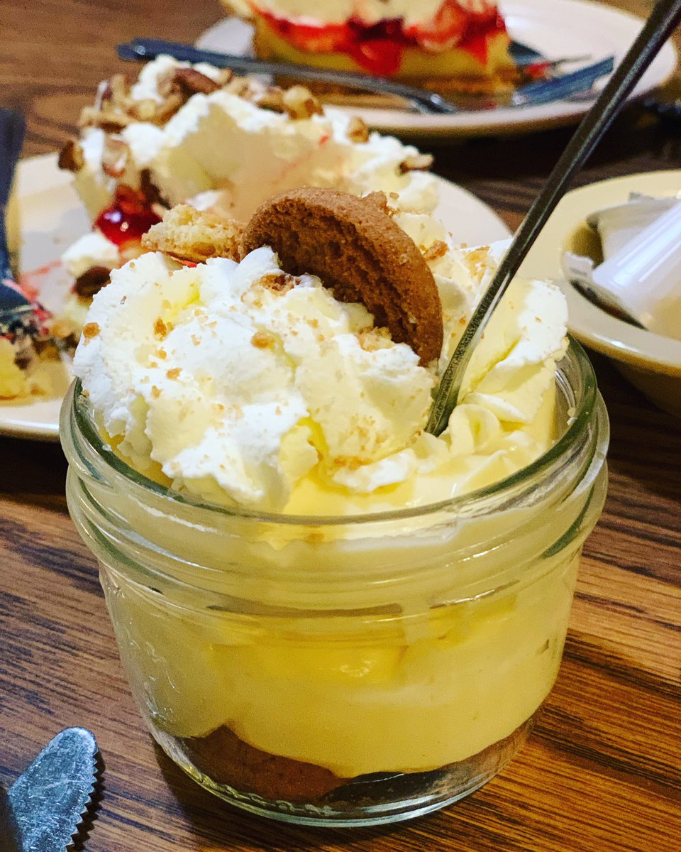 Banana pudding is a staple <a href="/CastIronGrillTX/">Cast Iron Grill</a> <a href="/visitlubbock/">visitlubbock</a> @DiscoverLubbock but you better get there early, because it sells out by 1:15 pm. So creamy and yummy😋. #visitlubbock