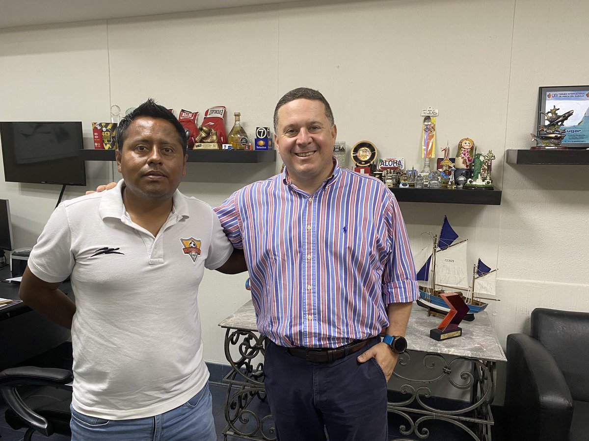 Los sueños no se cumplen. Se trabajan y se construyen 

Gracias don Jorge Adam por bríndanos su respaldo para mi persona y nuestro Tantoyuca este 2023 Televisa del Golfo presente en nuestros juegos oficiales 🤍💚

<a href="/FcTantoyuca/">TantoyucaFC</a> 💚⚽️
Tantoyuca Futbol Club🤍🐝