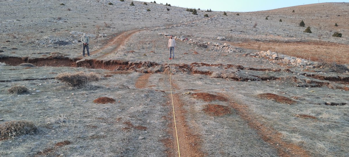 H. Serdar Akyüz (@akyuz24) on Twitter photo ~ 7m offset on Çardak Fault. <a href="/AktifTektonik/">ATAG</a> <a href="/CengizZabci/">Cengiz Zabcı</a> <a href="/tsancar/">Doç. Dr. Taylan SANÇAR</a> <a href="/snnkcz/">Sinan Akciz</a> <a href="/jeomusa/">Musa BALKAYA</a> ~ 7m offset on Çardak Fault. <a href="/AktifTektonik/">ATAG</a> <a href="/CengizZabci/">Cengiz Zabcı</a> <a href="/tsancar/">Doç. Dr. Taylan SANÇAR</a> <a href="/snnkcz/">Sinan Akciz</a> <a href="/jeomusa/">Musa BALKAYA</a>