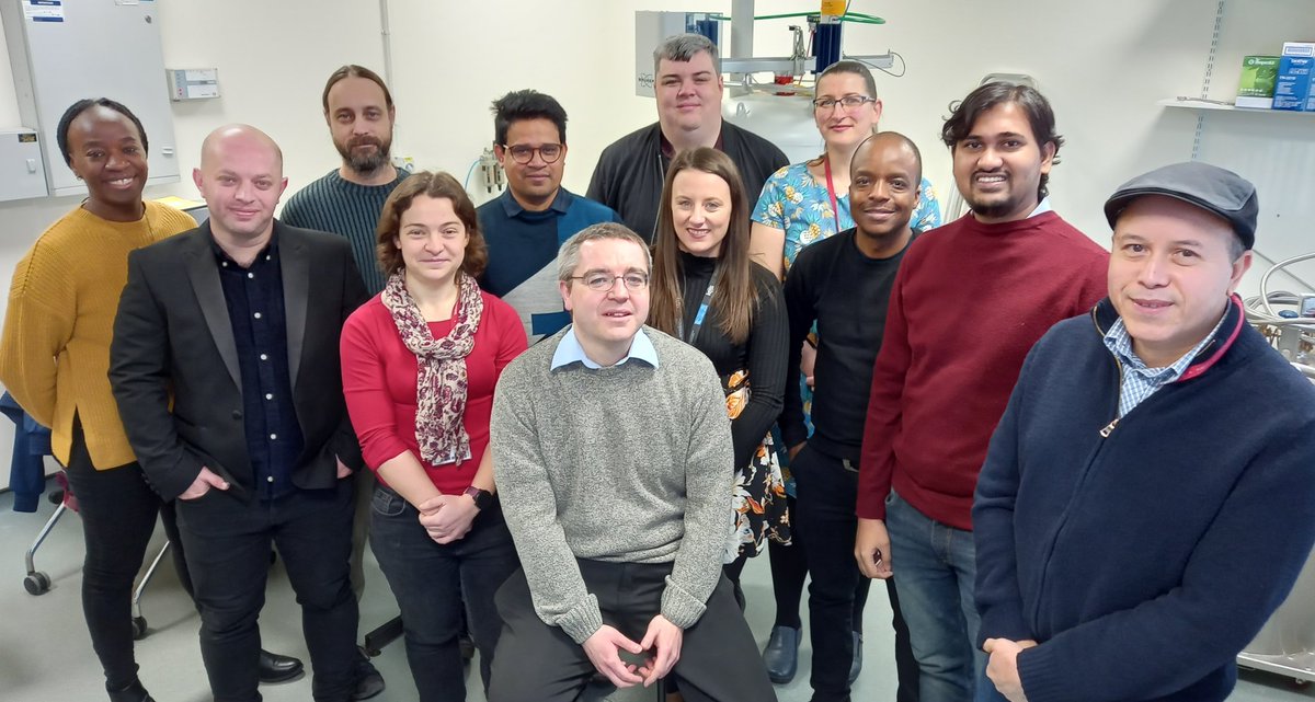 growen100's tweet photo. I’m happy to share that I have been promoted to Professor in Sustainable Chemistry at University of South Wales! An extra special thanks to all group members past and present, and all those who have supported me along the way. #chem #sustainable #CO2 #hydrogen #SerCymru #EUfunds https://t.co/DRGpb9GfTJ