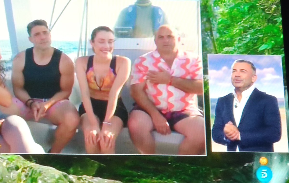 anne1360_'s tweet photo. JJ a Adara "siempre que hablo contigo se me dibuja una sonrisa por todos los momentos que hemos pasado juntos " #SVGala1
😍😍😍😍😍😍😍 JJ es Adaristas 💜💜💜💜💜☺️ #AdaraSv2M https://t.co/eTBhatry0J