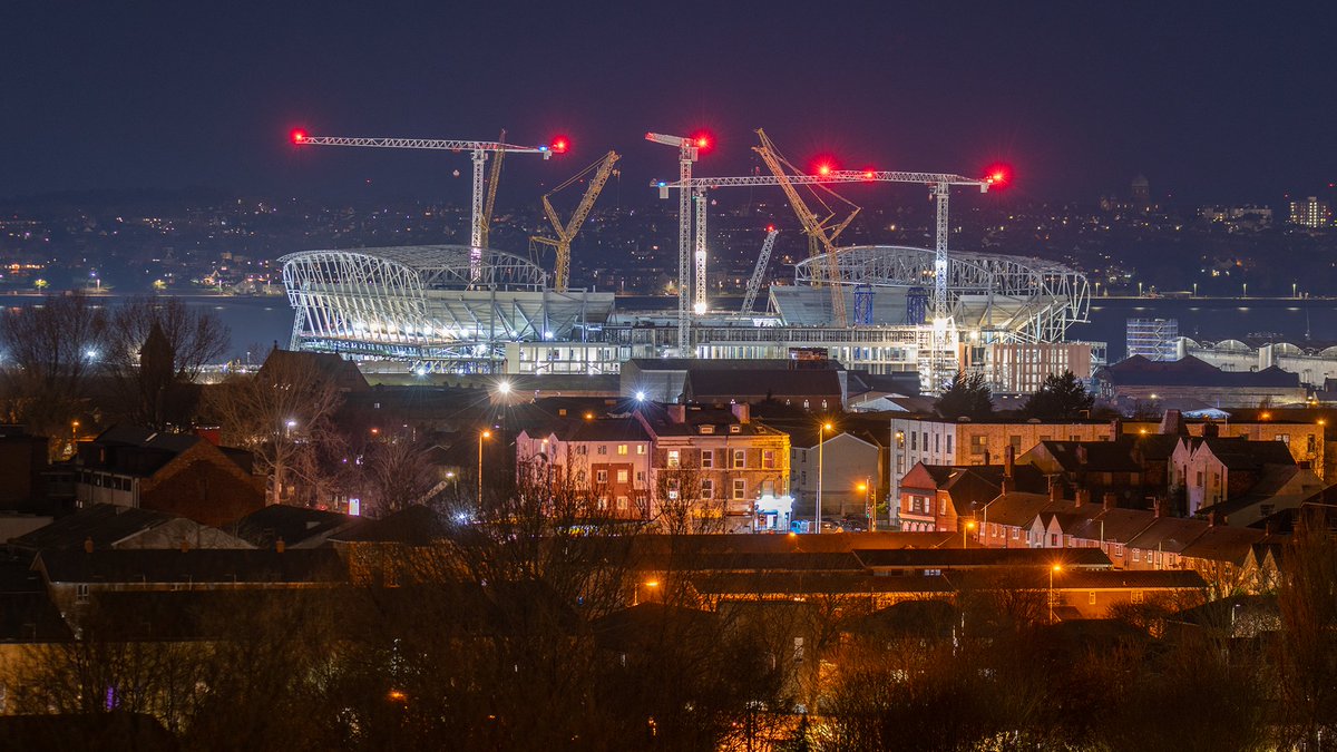LiverpoolVista's tweet photo. #EvertonFC's new stadium at Bramley Moore Dock, #Liverpool. https://t.co/ZHV1AJ6AI5