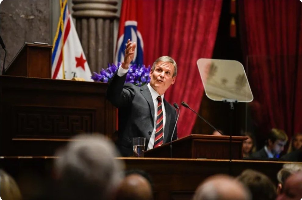 simonateba's tweet photo. BREAKING: Tennessee Governor Bill Lee just signed into law a total ban on gender-affirming health care for transgender children. Your reaction https://t.co/BvO31YCkMM