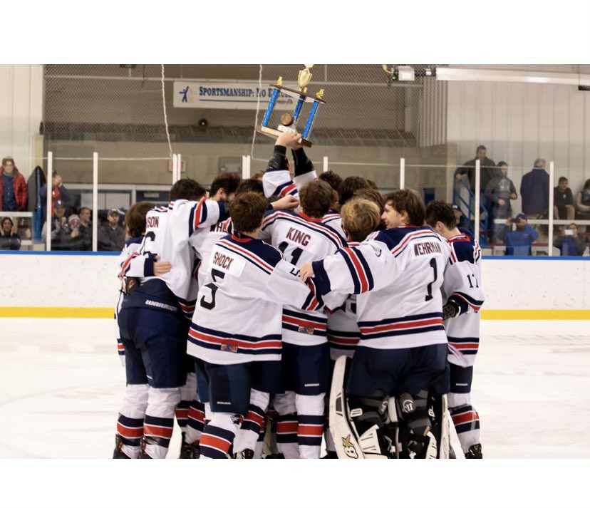 BenWehrmann's tweet photo. Thanks to our coaches, families, friends, and Liggett community for supporting us this season. Special thanks to the seniors who showed leadership to us on and off the ice all season. @LiggettSports https://t.co/ER47mSJQkj