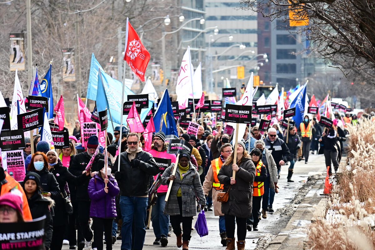 ontarionurses's tweet photo. There's no easy way to capture all that you accomplished today.

THOUSANDS came out to #SupportNurses.
And this is just the start.

@OntHospitalAssn &amp; @fordnation this is what solidarity looks like. Are you ready for it? #onpoli https://t.co/lc38Gy05Lm