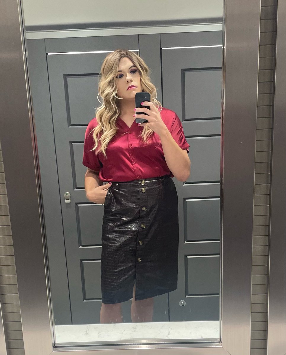 Lyra, Esq., is NOT DAREDEVIL on Twitter "Tall drink of water"