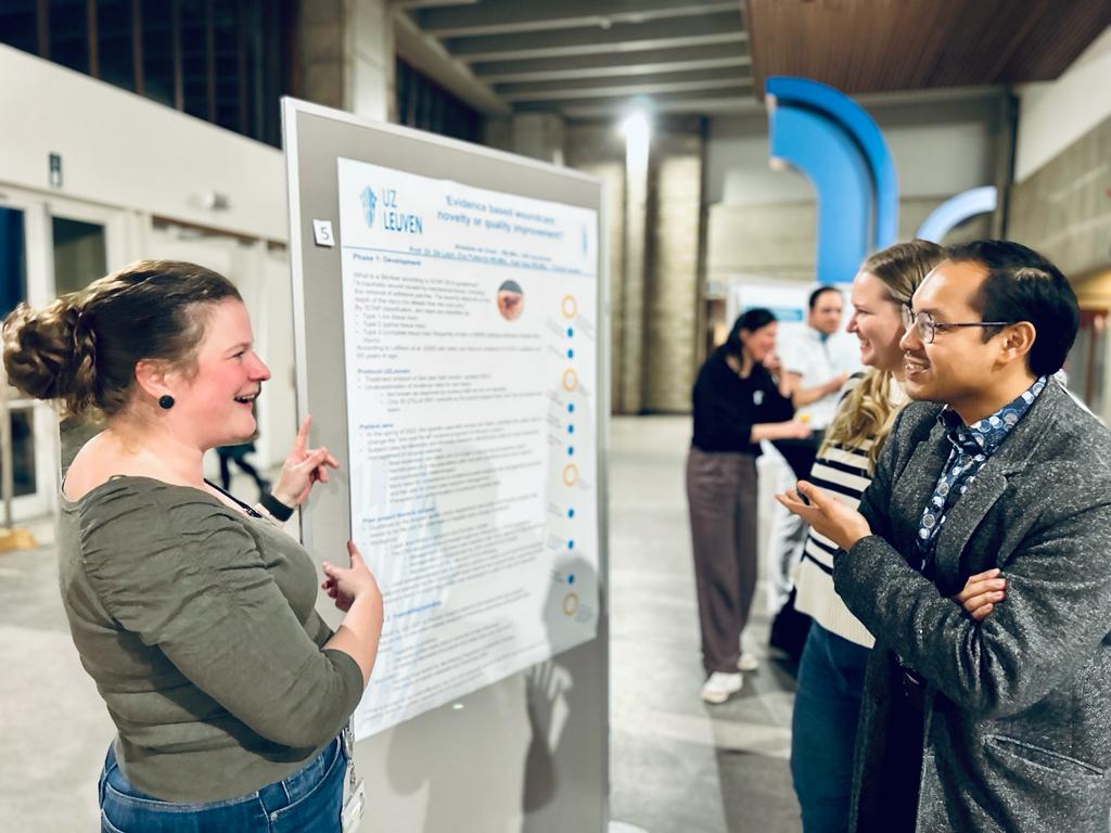 VS symposium: ... en eindigen met een postersessie door de verpleegkundig specialisten met receptie (3/3)