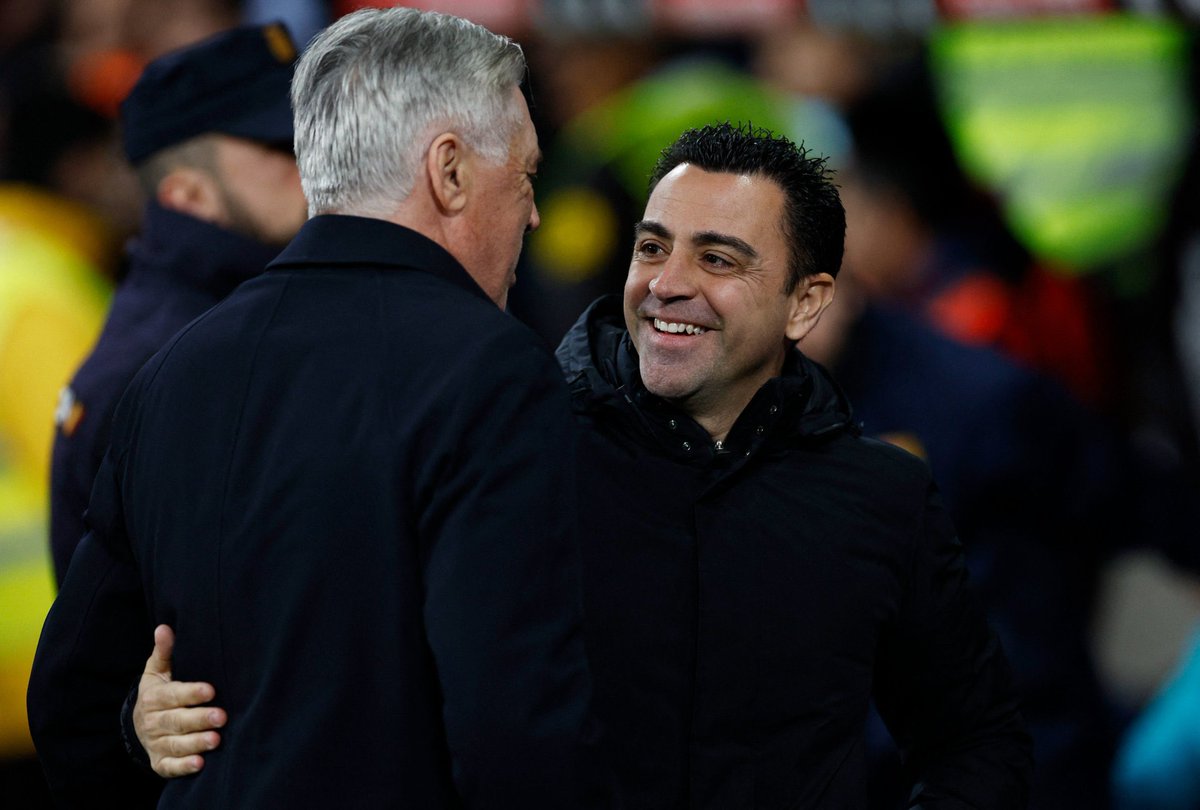 cristobalsoria's tweet image. Victoria de entrenador grande la de Xavi esta noche en el Bernabeu…comienza el besahuevos al entrenador del Barça…!!!