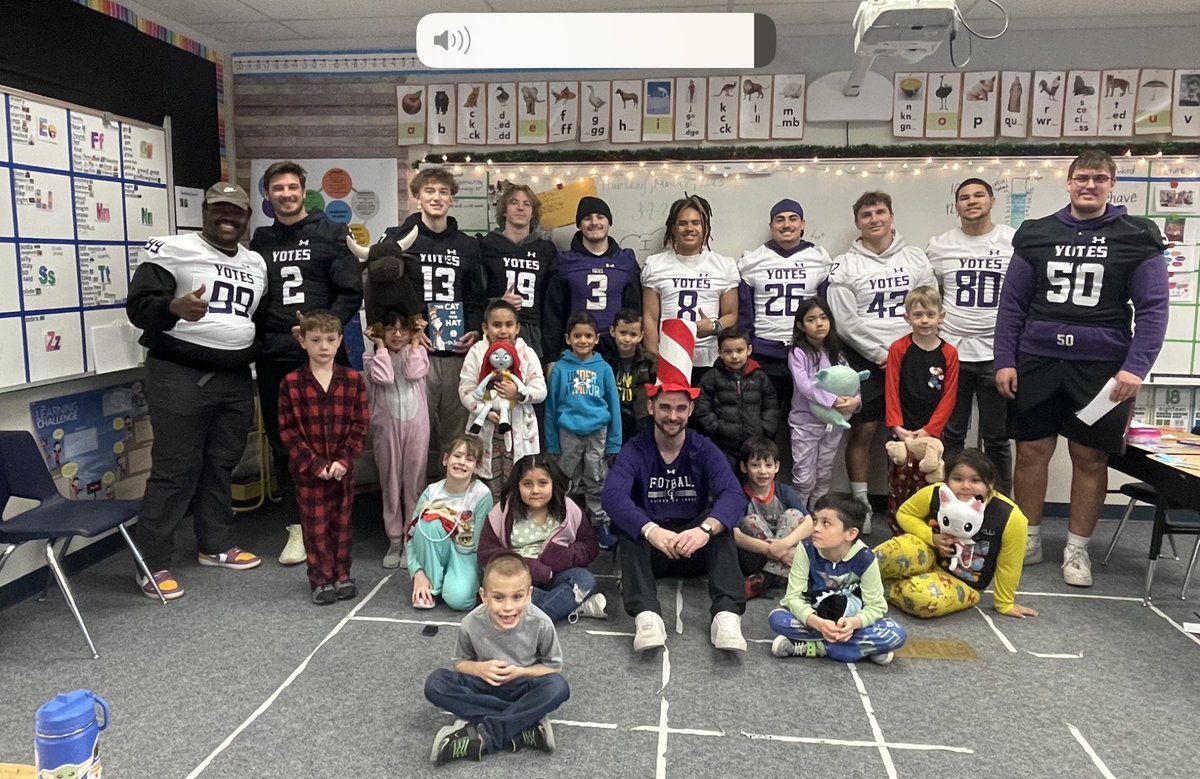 YotesFootball's tweet photo. Incredibly fun Morning celebrating “Read Across America” at Lewis and Clark Elementary School.

Dr. Seuss was a huge hit!! “Cat in the Hat” &amp; “Green Eggs and Ham” were very popular!

Thank you Lewis and Clark Elementary for allowing us to celebrate the day with you! #YoteSteel https://t.co/vBWqor3U6D