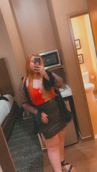 hey y&rsquo;all 😌 https://t.co/58jGR0uejG<a href="/tag/onlyfanscomingsoon"class="tags"><span>#onlyfanscomingsoon</span></a>