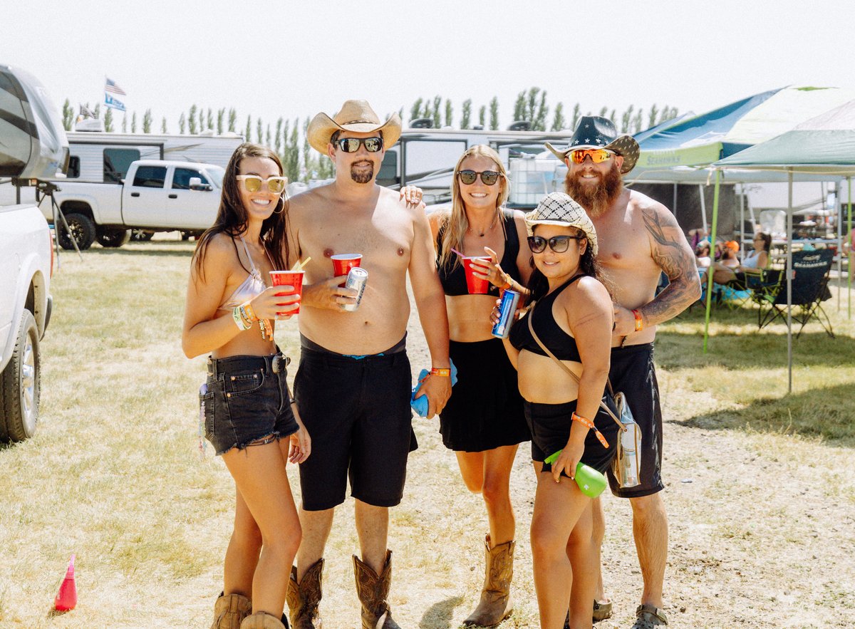 WatershedFest's tweet photo. ✨Did you know✨ Early entry is available for Terrace and Big Rig Campgrounds! Head out to The Gorge to start your 'Shed on Wednesday when you purchase an early entry pass! https://t.co/9suBb75Lc5