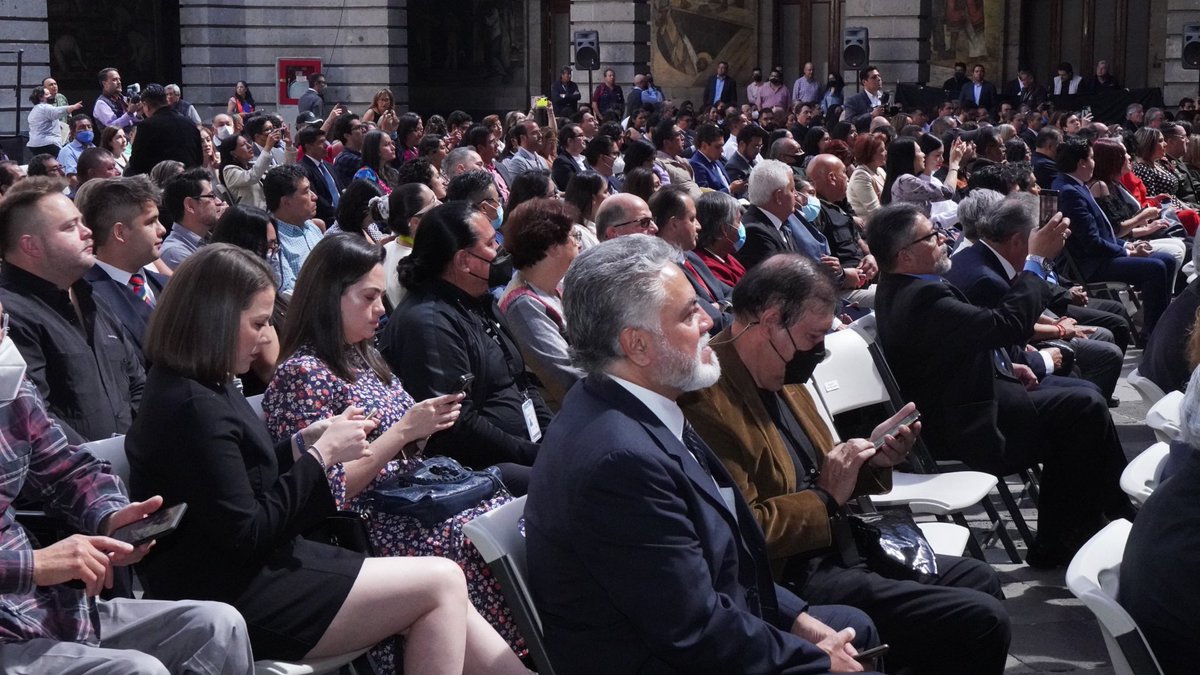 Carlos Brito tweet media