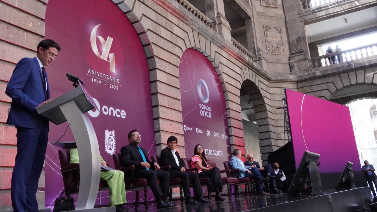 Carlos Brito tweet media