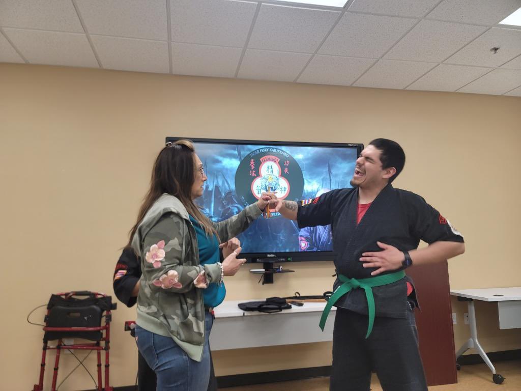 Earlier today our agency partnered with Sigung Luis Garcia with Tiger Fury Kajukenbo to conduct presentations/demonstrations for the AmeriCorps Seniors Hidalgo County Grandparent Program.

We would like to thank Sigung Garcia for his support to the Alton Community. 

#Altonstrong