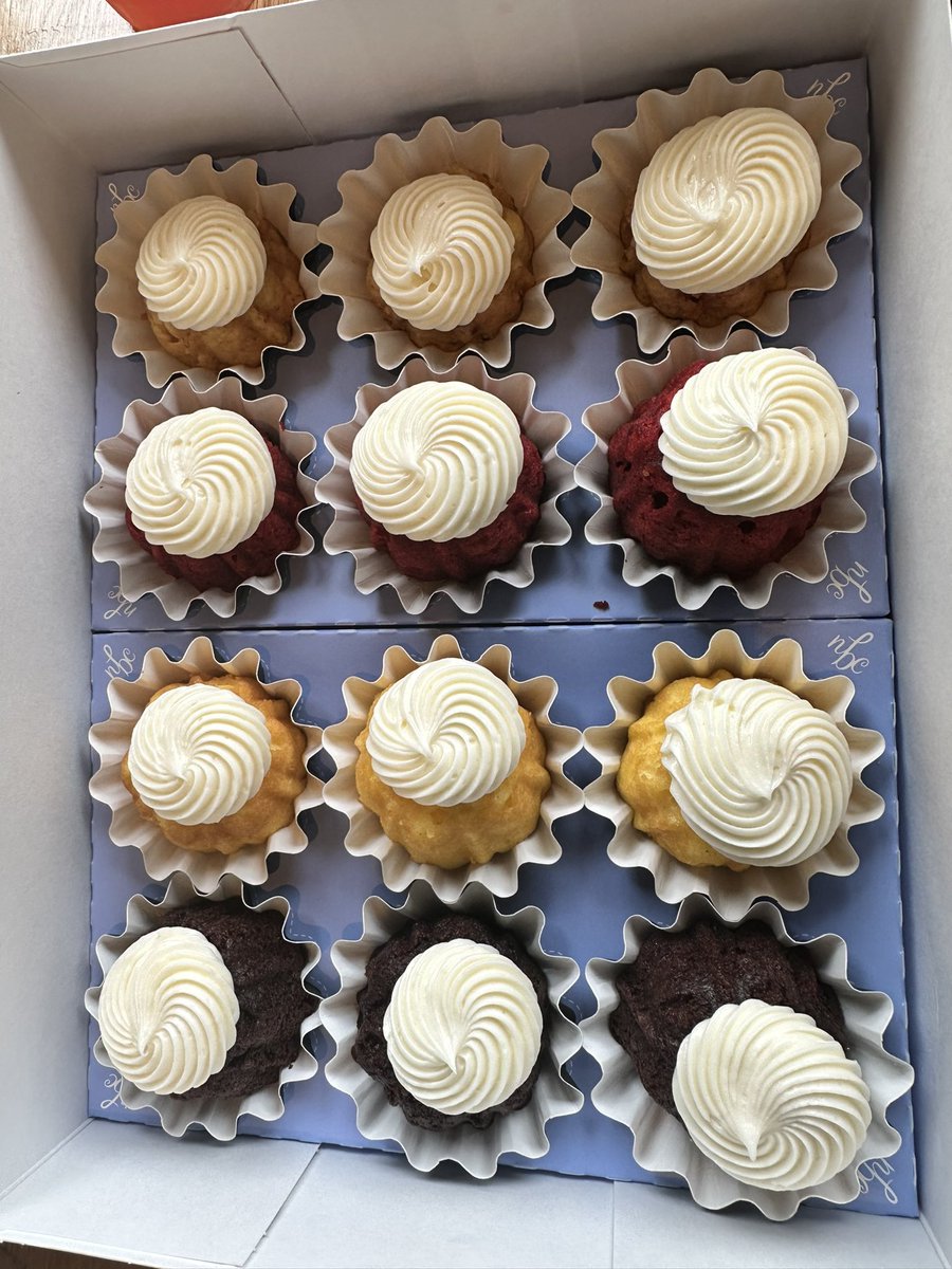 Great day celebrating each other! #EmployeeAppreciationWeek #MyMagentaversary So great spending time with my NC team today! VA up next! #TeamElite