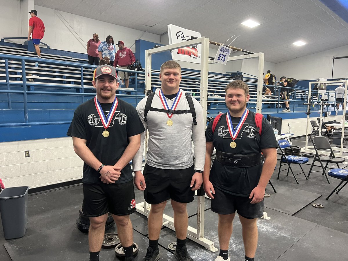 Regional Powerlifting Champions!  <a href="/EvanKeefe66/">Evan Keefe</a> at 275 pounds, <a href="/SchillerCash/">CashSchiller</a> at 242 pounds, and <a href="/gaddy_grayson/">Grayson Gaddy</a> at 220 pounds. Congrats, men! <a href="/HornetTouchdown/">Hilldale Football</a> <a href="/AF_Football/">Air Force Football</a>