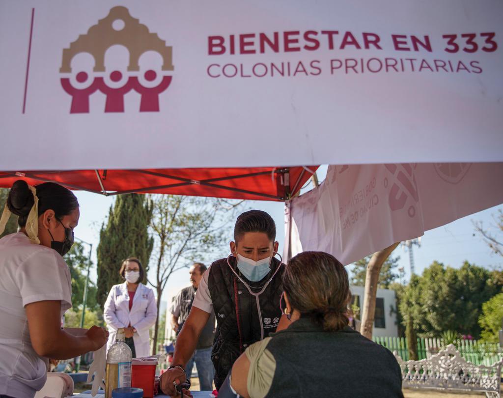 Claudiashein's tweet photo. El Gobierno de la Ciudad de México llega hasta tu colonia con bacheo, reparación de luminarias, desazolve y otros servicios. 

Este jueves la visita fue en la colonias  Guadalupe, en Xochimilco; Pedregal de San Nicolás y Lomas de Cuilotepec, en Tlalpan.

#BienestarEnTuColonia https://t.co/9UFsogCywZ