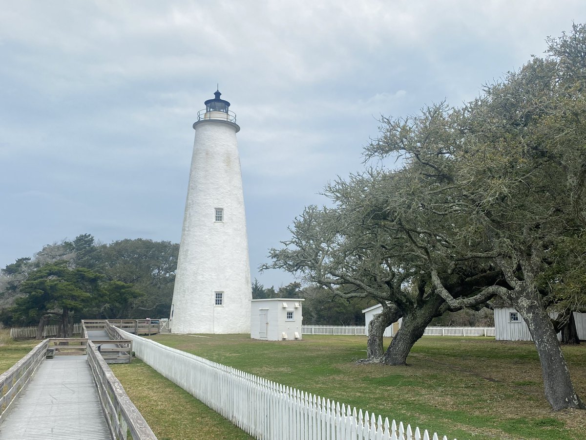 FreebirdsShire's tweet photo. “BE the Lighthouse!” The @NCCATNews “Growing Future #GlobalLeaders” learned about the power of being an #NCLighthouseLeader today as we toured the Ocracoke Lighthouse. This group is #LightingtheWayForward and we could not be more excited to witness their impact. #UnitingOurWorld https://t.co/WyqpKmG8Yc
