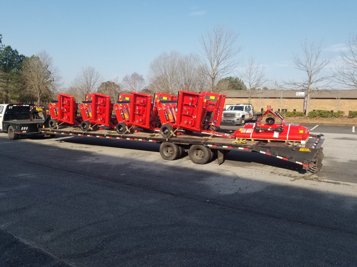 RobertTrimax's tweet photo. Huge start to 2023! 10 @TrimaxMowers headed out to new customers this week! Thanks @Ladds1963 &amp; @GlobalTurfEquip for your hard work! https://t.co/TWhYMoNWCw