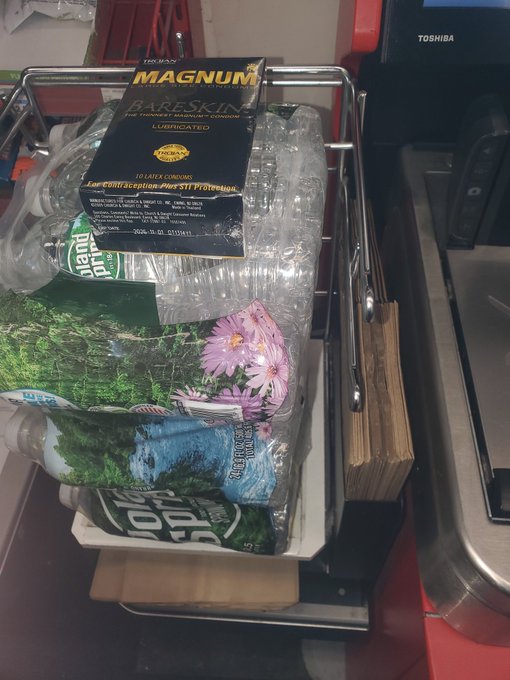 How the night started. https://t.co/F7Xrrg0iWT<a href="/tag/sexworkiswork"class="tags"><span>#sexworkiswork</span></a>