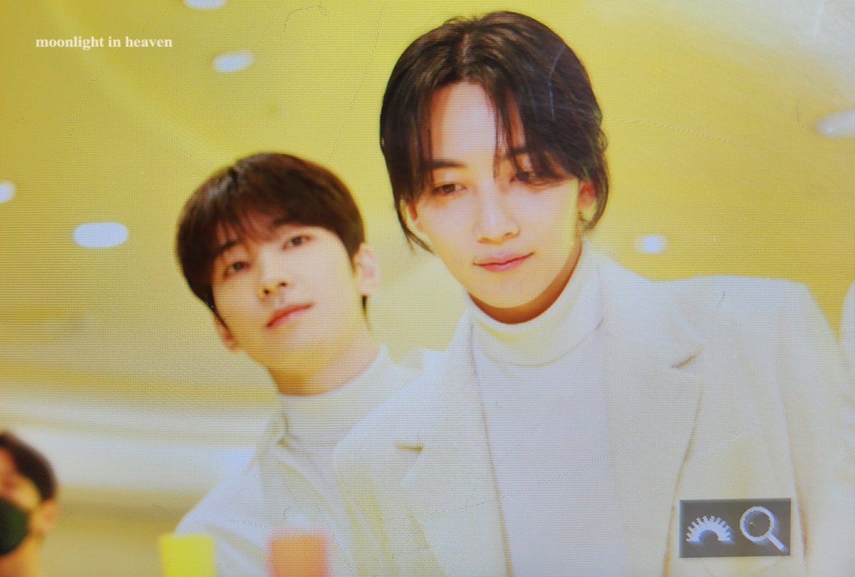 717I004's tweet photo. 230303 아쿠아디파르마 💛🩶 #정한 #윤정한 #원우 #전원우 #세븐틴 https://t.co/N12wzhs1Gr