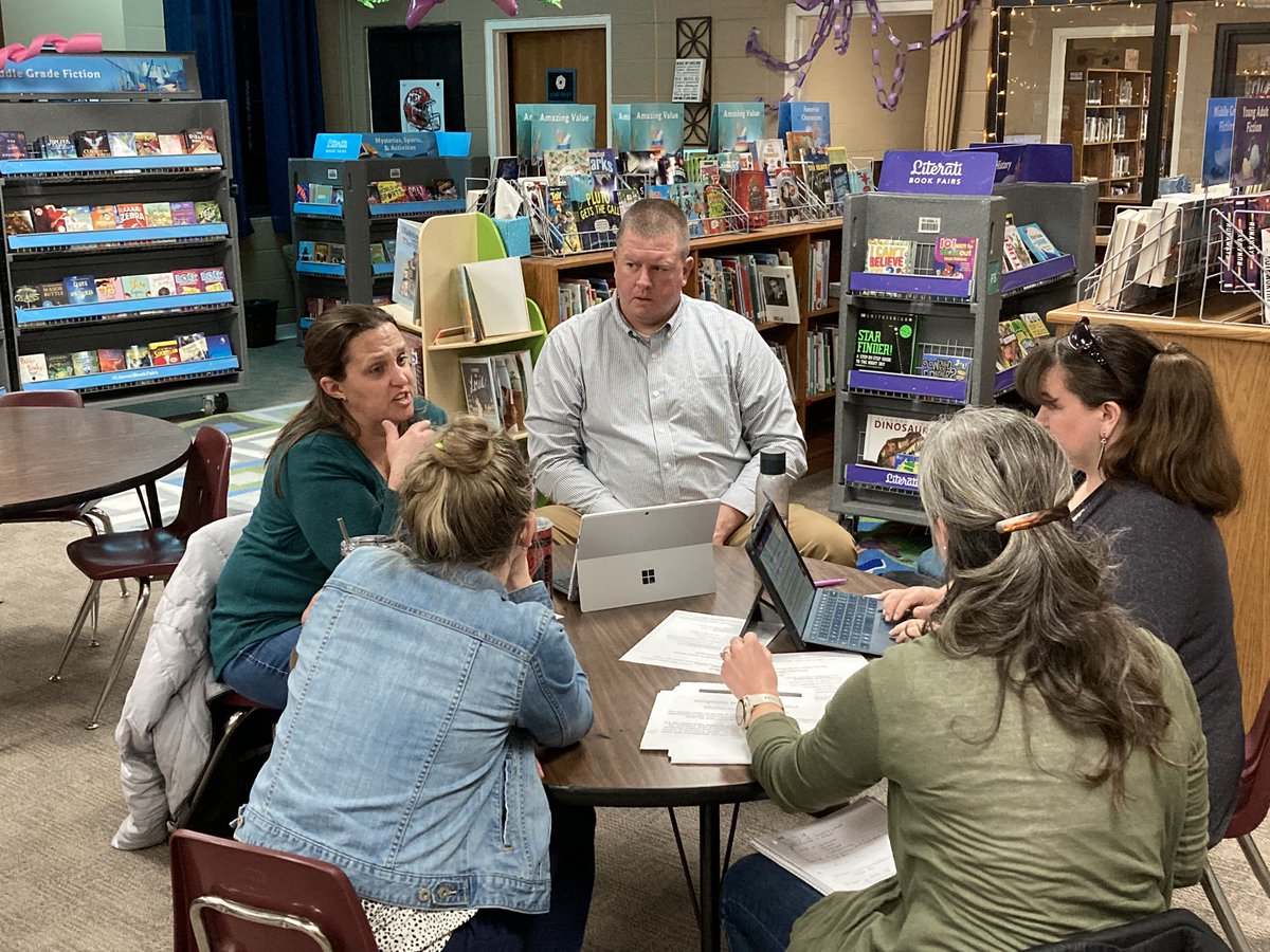 KDFIREDUP's tweet photo. Great night with the Kingsville R-I SD CSIP team. Powerful conversations took place about the future of the district. This group is all in for their students, staff and school community. #team #community #CSIP #MSIP6 @MASALeaders @moasbo @MoAESP @MOASSP https://t.co/aQjS61huMz
