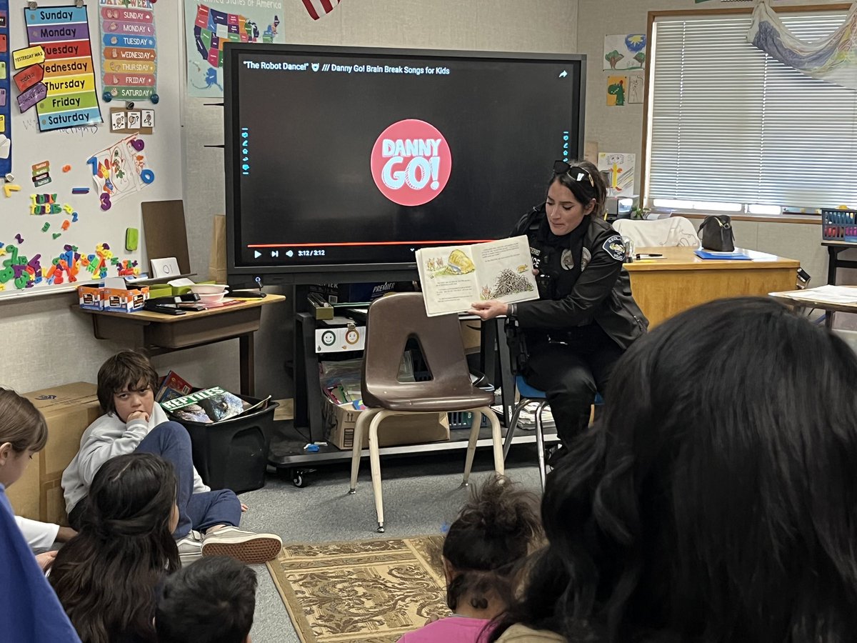 Stacey Caddel (@staceycaddel) on Twitter photo Thank you <a href="/RedlandsPD/">Redlands Police Dept</a> for making it a great Read Across America day for students at Smiley Elementary! <a href="/RedlandsUSD/">Redlands USD</a> <a href="/SmileyKnights/">Smiley Elementary</a> Thank you <a href="/RedlandsPD/">Redlands Police Dept</a> for making it a great Read Across America day for students at Smiley Elementary! <a href="/RedlandsUSD/">Redlands USD</a> <a href="/SmileyKnights/">Smiley Elementary</a>