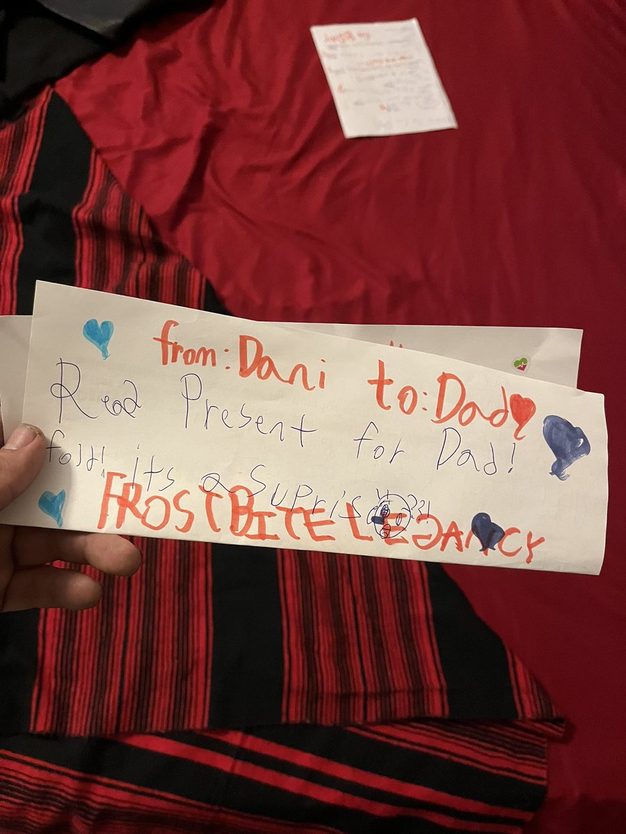 phxwardog's tweet photo. My kids made my day worth everything which is golden in the World. Little hearts man, the Fam is everything ๐ช๐ฝโฆ๏ธโ ๏ธโฆ๏ธ #ThirtyNineJuicedSuckaFoos #MarchFirst #EightyFo https://t.co/bYyNbIM0Ou