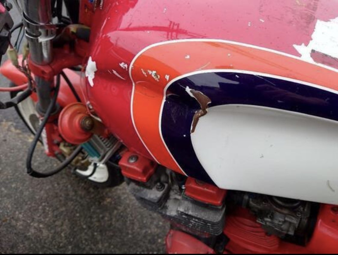 H20944149's tweet photo. 現状渡しXJR400 
タンク傷入ってます。
40万円で出します
すぐ来れる方のみ岐阜県になります。
#XJR400 #バイク売ります #単車売ります 
#東京リベンジャーズ https://t.co/3xtjyIlQv7