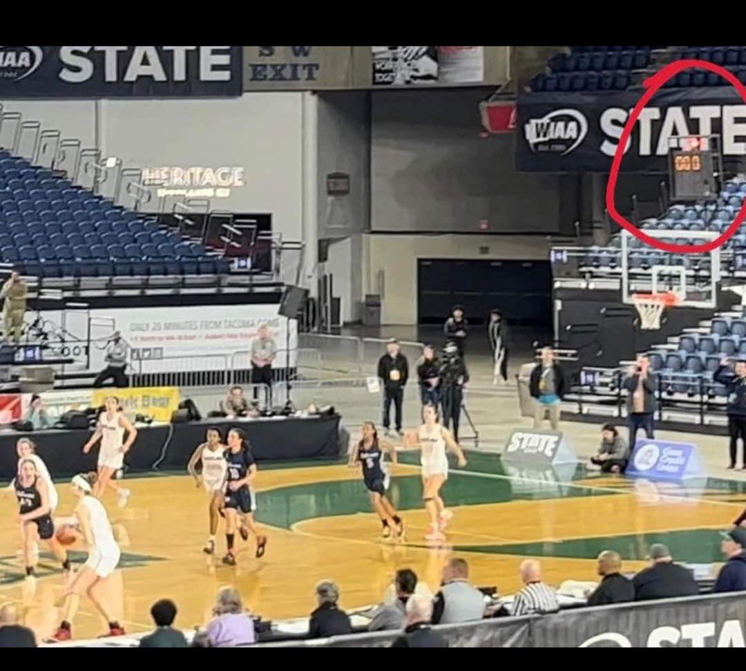 This is not ok <a href="/wiaawa/">WIAA</a> !!! Damn that’s bad! Ended the girls season on a missed call