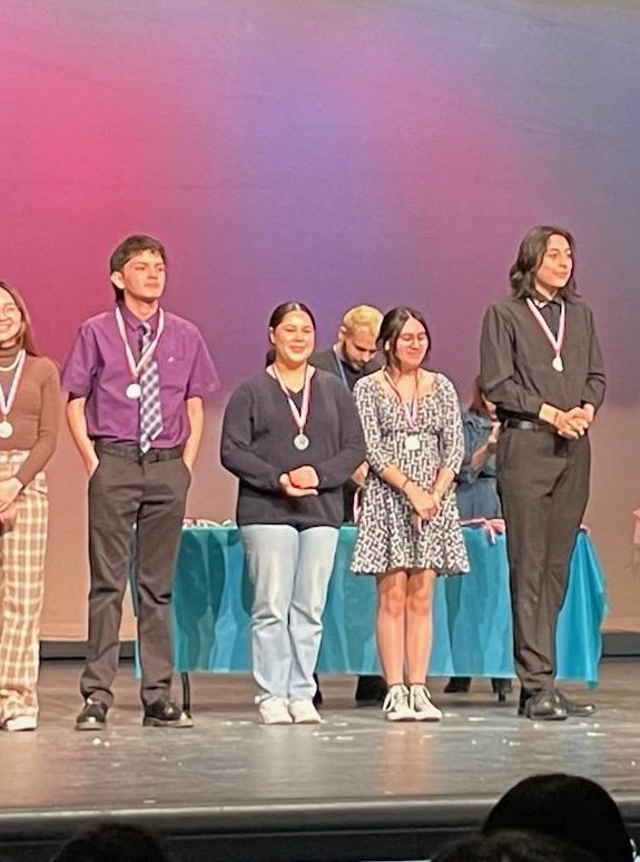veronicateaches's tweet photo. Best performer, all star cast and all star honorable mention 🏅 🥈 First Place lights and alternate play. WE DID GOOD!!! So proud of our transforming thespians! @Texas_Thespians @Ysleta_YWLA @ywprep @uiltexas https://t.co/qpX5rFJDFa
