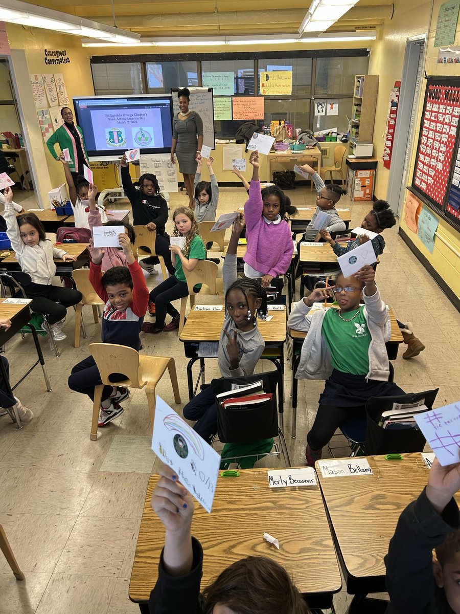 Thanks to Alpha Kappa Alpha Sorority, Inc., Psi Lambda Omega Chapter for coming to <a href="/PS770/">PS770</a> for National Read Aloud Day! <a href="/SheneanL/">Shenean Lindsay</a> <a href="/NYCSchools/">NYC Public Schools</a> <a href="/ChalkbeatNY/">Chalkbeat New York</a> <a href="/DOEChancellor/">Chancellor Kamar H. Samuels</a> <a href="/CSD17NYC/">District 17</a> <a href="/LizBC1908/">Dr Liz</a>