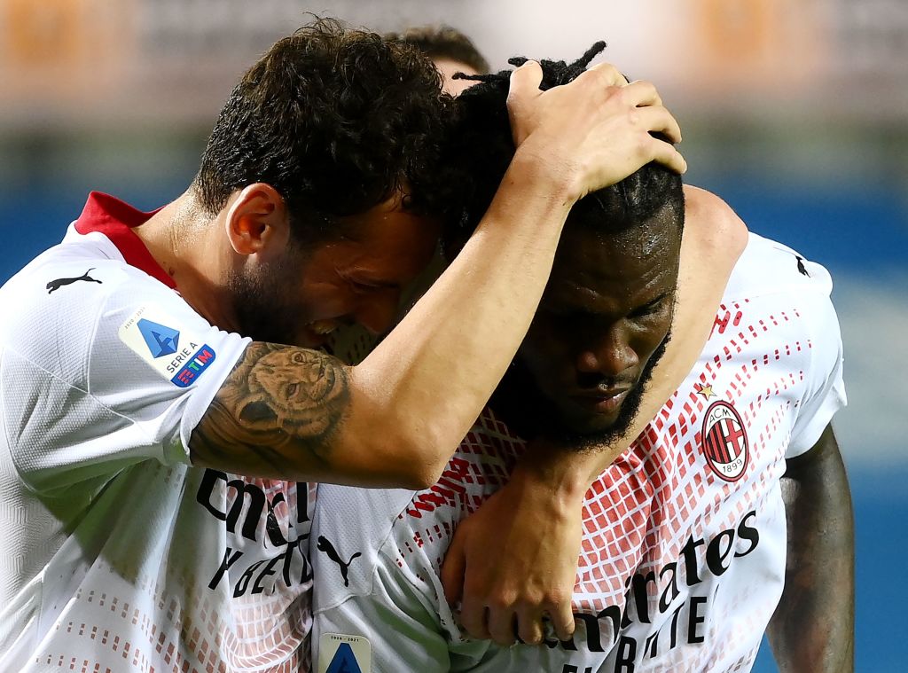 Hakan Çalhanoglu on Franck Kessié as Inter target: "Kessié is my friend, top players are always welcome here. It's true that I'm in contact with Frank", has told Gazzetta. 🔵 #FCB #Inter

"Inter move for Kessié? He's at Barça, but he knows that Inter are on the same level".