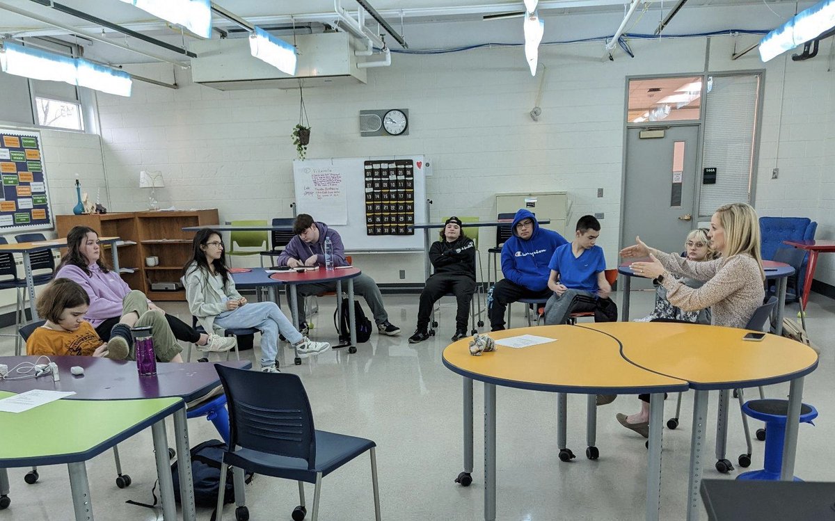 CompassD303's tweet image. Practical Communication seminar students enjoyed a visit from event planner, Kelsey Ciukowski, who talked with them about layout and other details to consider for the school-wide event the class is planning. #learnerexperience