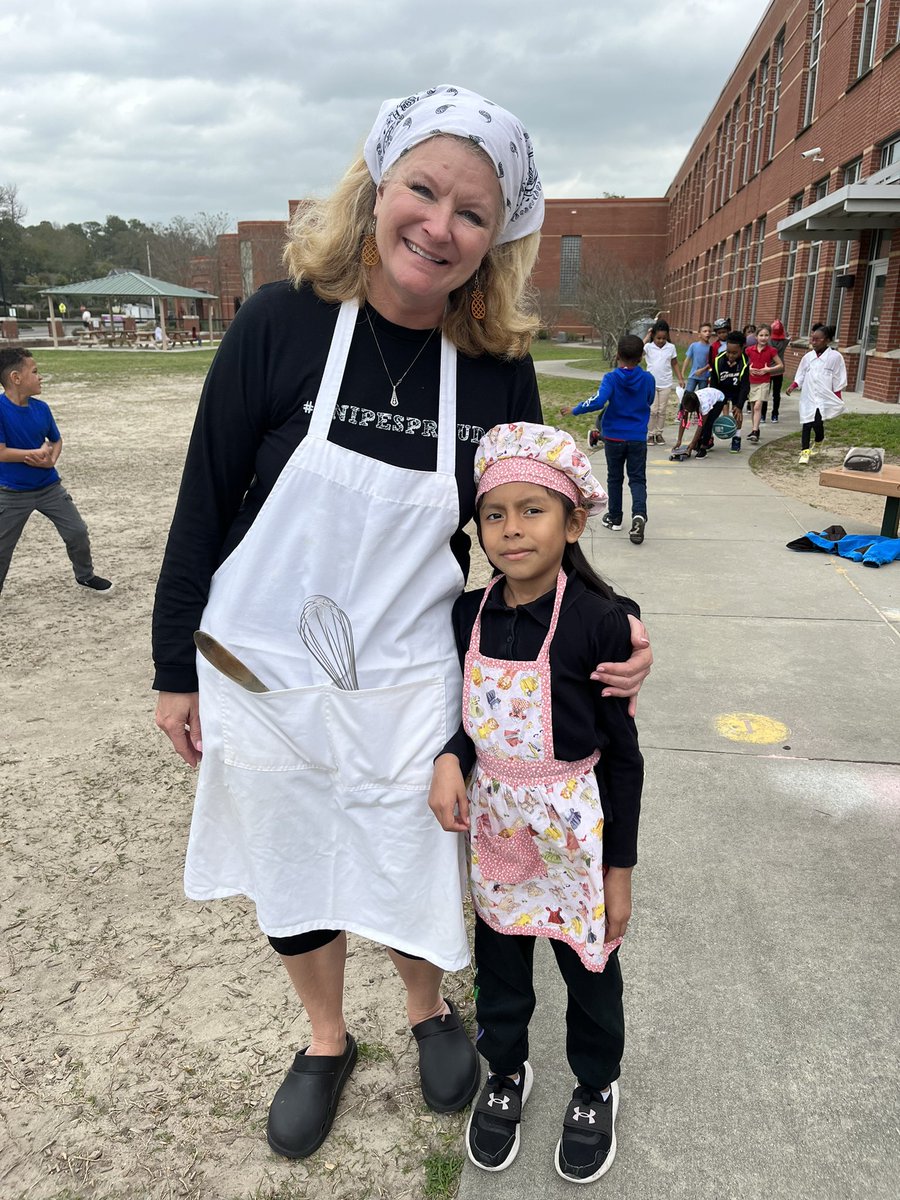 Career day @SnipesAcademy we had so much fun! An artist, chef, barber, fashionista, doctor, firefighter, NBA bball player, skateboarder and a police man and firemen! Great day!!!!!