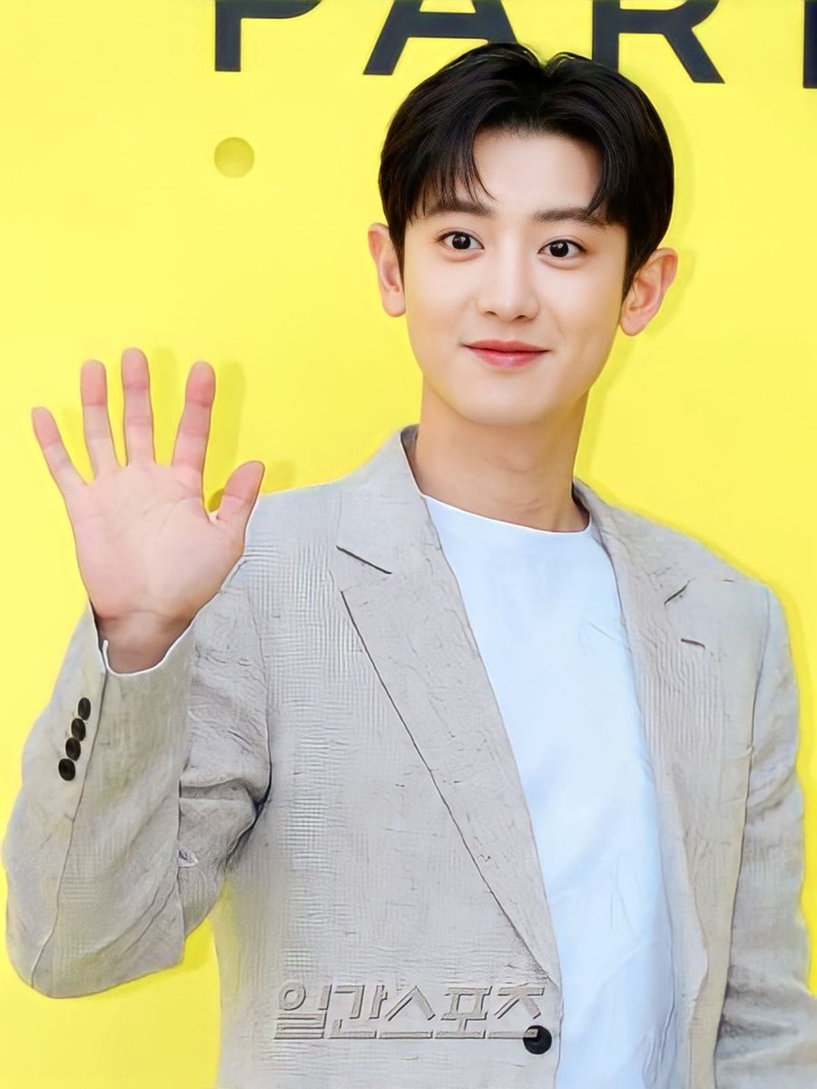 milloeyy's tweet image. Ganteng bangeet euy😭😭🫶

Chanyeol at ADP Event

#ADPxCHANYEOL #ACQUADIPARMAxCHANYEOL #ACQUADIPARMA 
#찬열 #박찬열 #엑소찬열