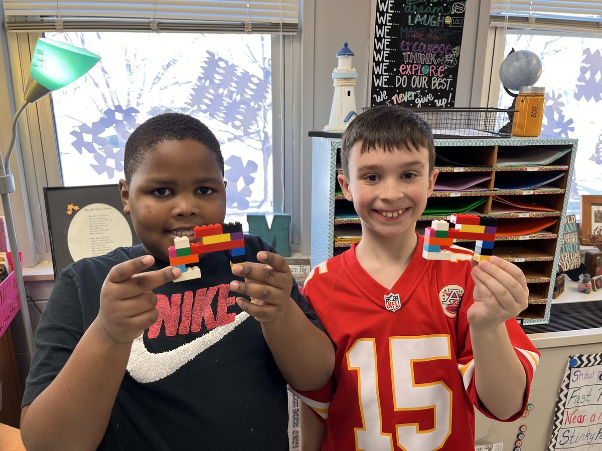 MrLeviSmith's tweet photo. #isd3rdgrade @MsMartinStars leaders built their knowledge of cooperation and collaboration using Legos! These #luffpride leaders know how to Synergize! #isdstrong https://t.co/U5gdVRLagG