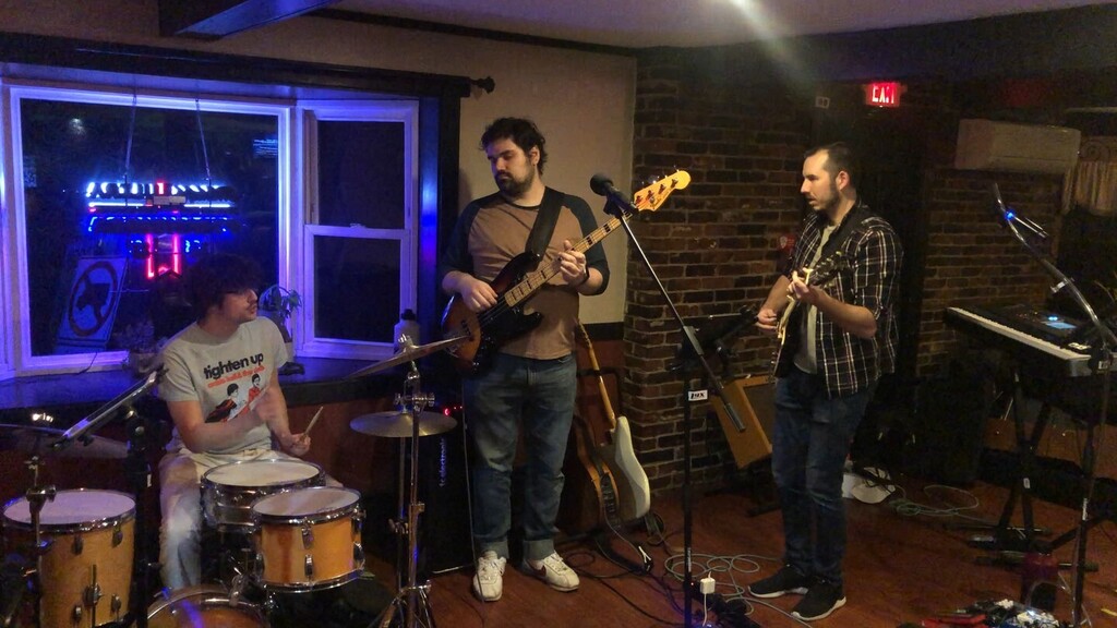 The Dark Side Of The Moon turned 50 yesterday! Enjoy the belated birthday by listening to our cover of Breathe/Time live from The Tavern at Penn's Park on 2/17/23. What’s your favorite song off the album? Let us know in the comments! instagr.am/reel/CpTb27krF…