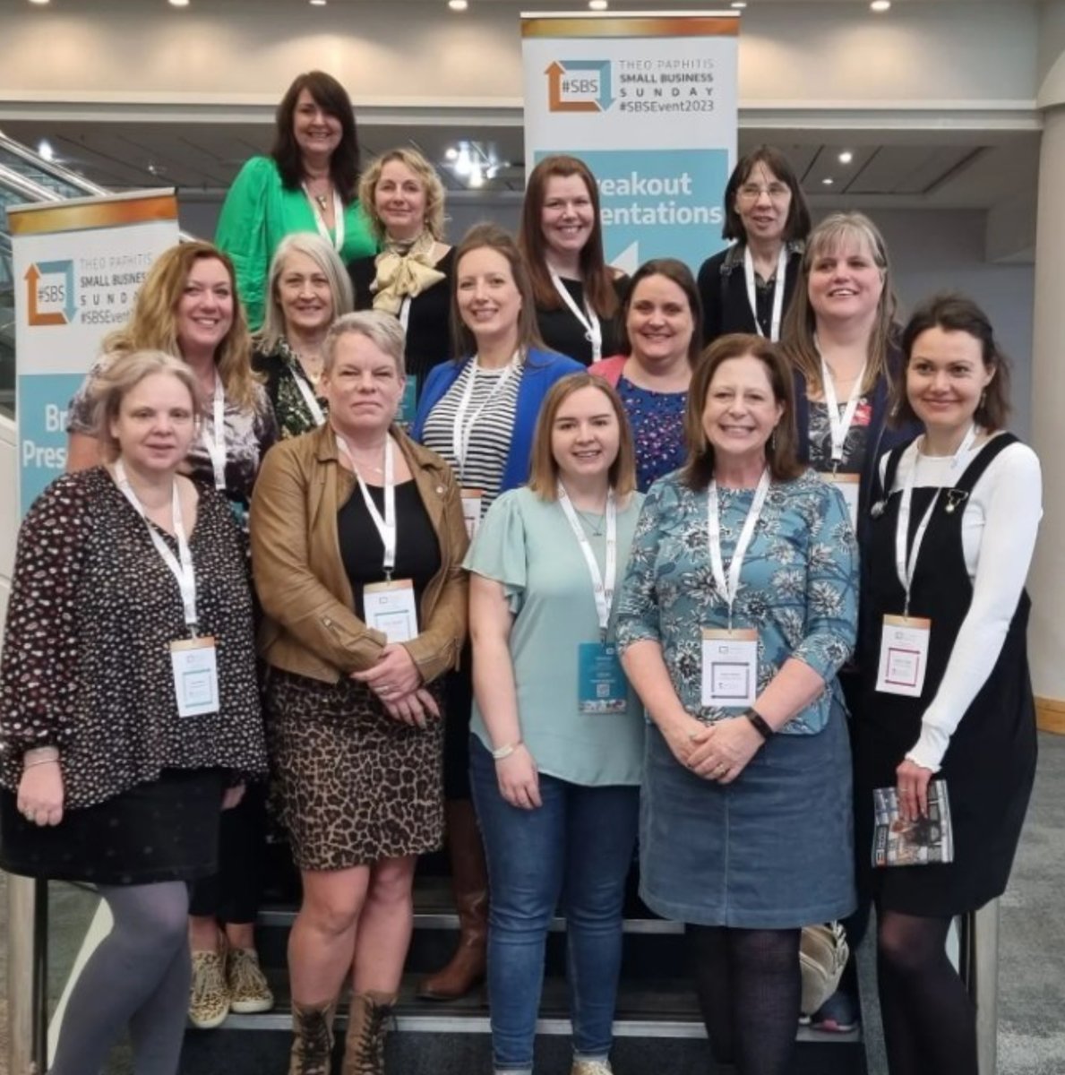 Shopping small isn't just about getting unique products,it's about supporting local businesses and communities. By choosing small businesses, you're making a big impact on someone's livelihood &amp; helping to keep the spirit of entrepreneurship alive 💙 thebritishcrafthouse.co.uk #tbch