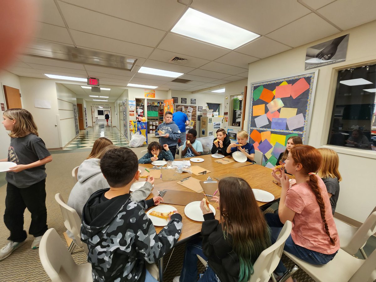 Last Ag Club- making mozzarella cheese and pizza🍕and learning where daily life products come from on the farm! Another huge thank you to <a href="/CCHS_TECH_AG/">CCHS TECH ED & AG</a> members! @gr5SouthLeb