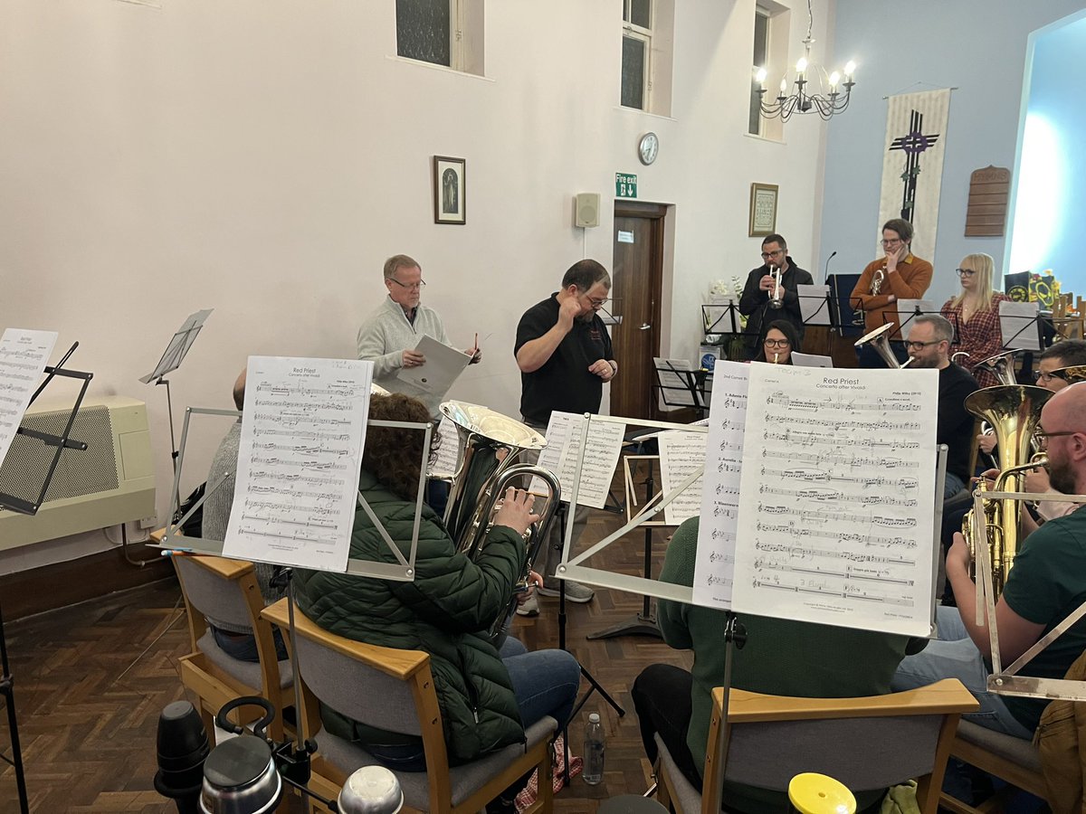 We were delighted to welcome Russell Gray to the bandroom tonight. We would like to thank Russell for taking the time out of his busy schedule to be with us. 

We’d also like to wish all the bands competing in the Yorkshire regionals  this weekend the best of luck.

#reg23