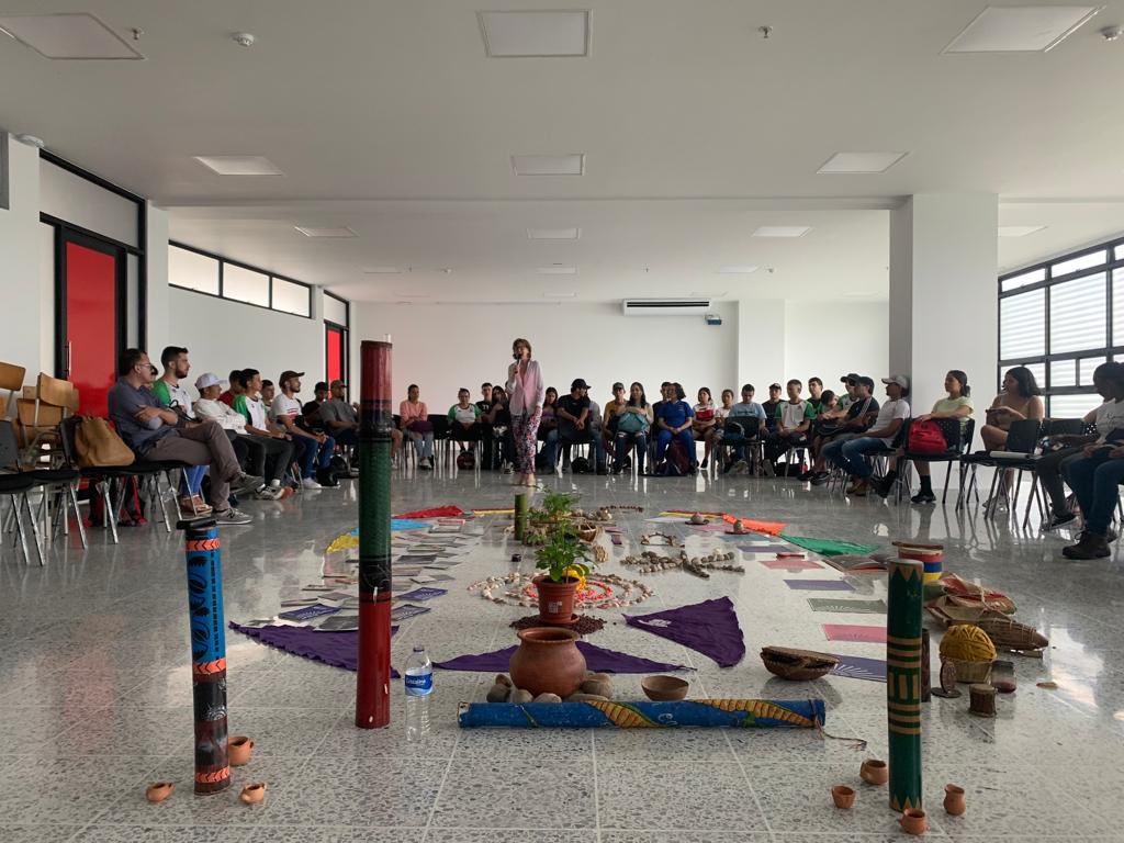 Instituto_CAPAZ's tweet photo. Hoy estamos en Caquetá 🕊️Con la @MolanoFundacion y la @uniamazonia estuvimos en el lanzamiento de la Mochila de Molano y en el seminario Desmilitarización de la vida. ¡Gracias a lxs que participaron! https://t.co/XCkN72oZMb