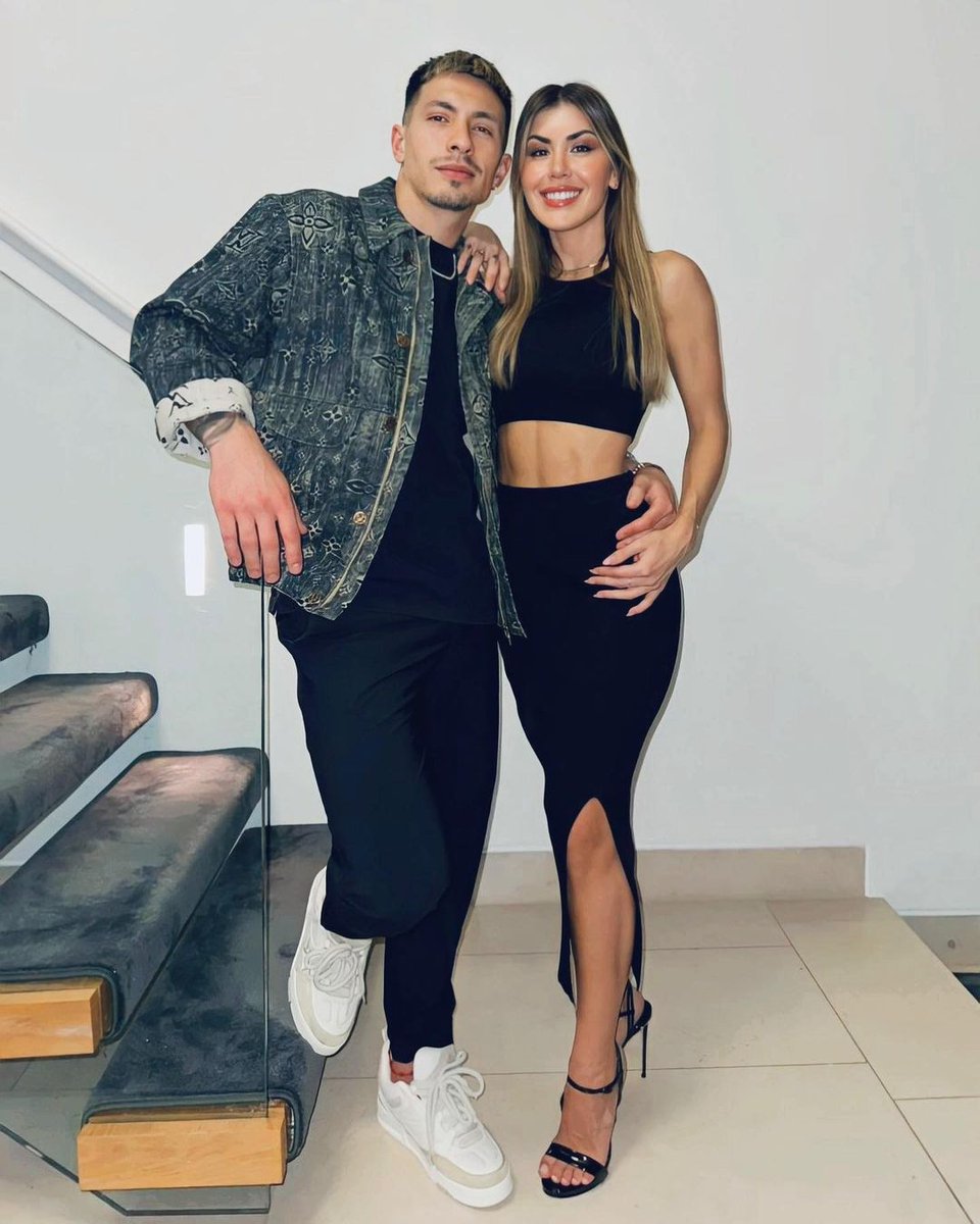 utdreport's tweet photo. Ig Martínez: "The important thing is not where but with whom ♥️" [lisandromartinezzz] https://t.co/iwfHvtyeX3