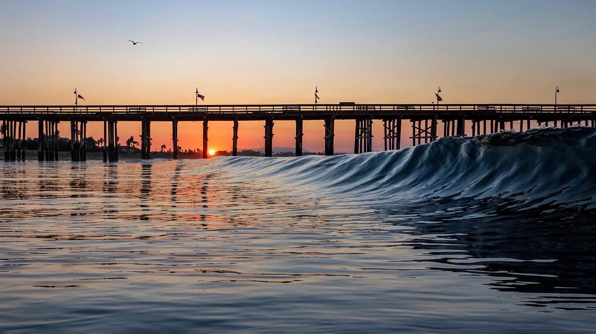 Ocean waves and sunsets are the ultimate calming combo. 🌊 🌅 

PC: <a href="/_sean/">David</a>.foster_