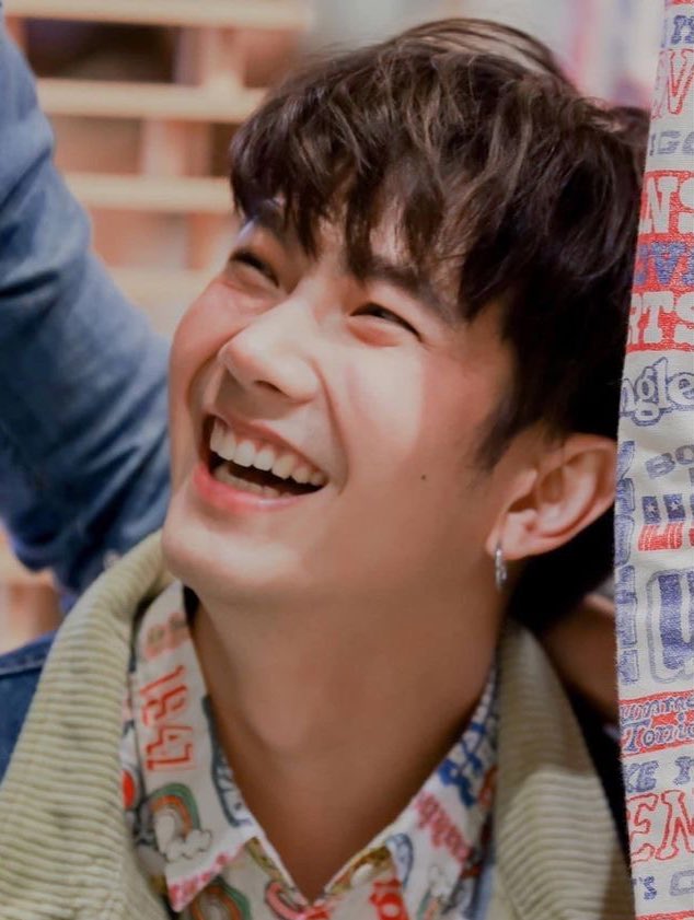 _Luckyblue_8812's tweet photo. This is just the beginning, you will rise higher and we will find peace with your light. We hope to see your smile again as soon as possible.💙🖤💙
#2AndHalfMWithBuild #BuildJakapan #BeyourluvexBuild
HOORAY FOR 2.5M BUILD https://t.co/t3kYgl3qaw