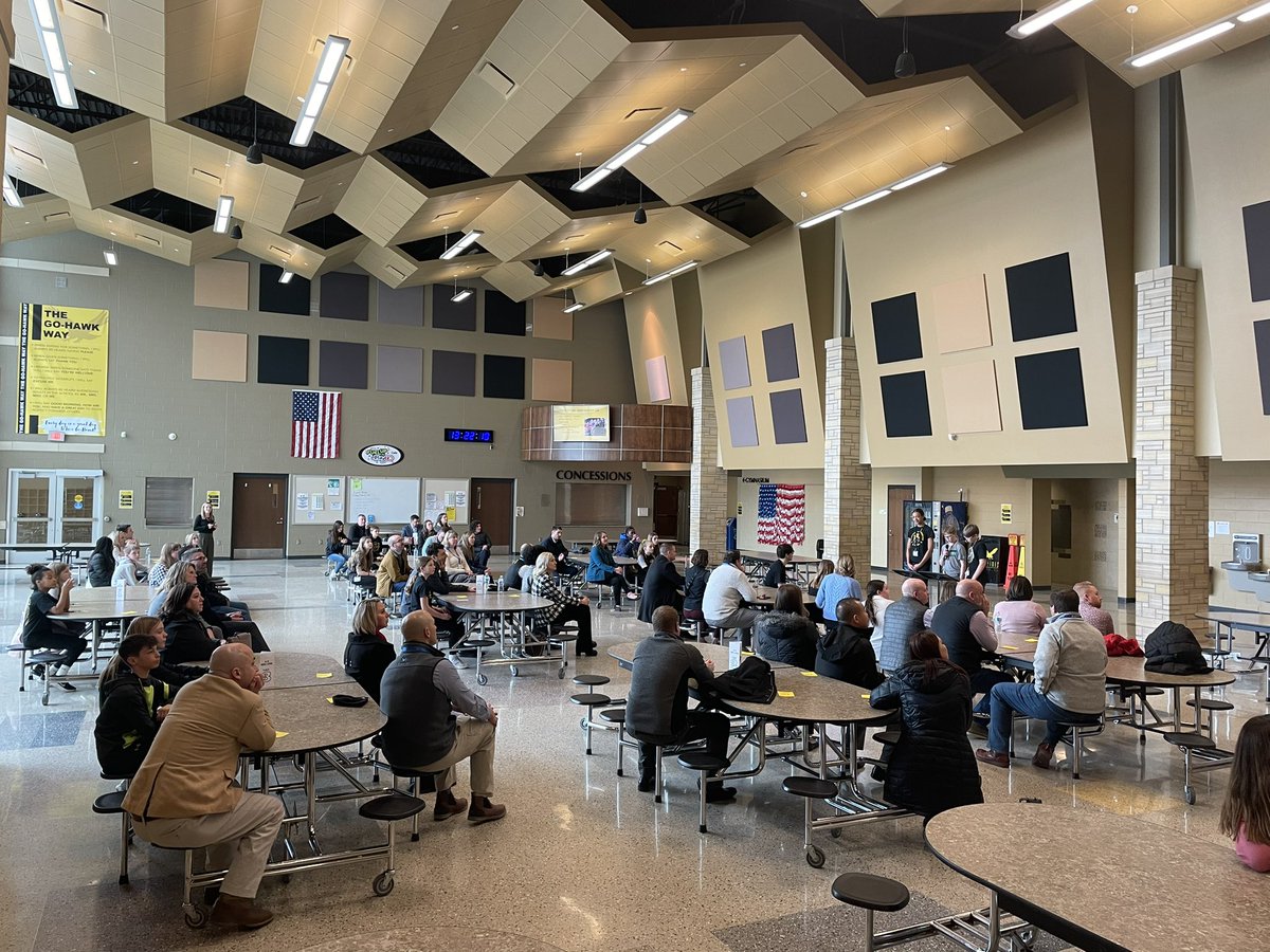 LangnerJ's tweet photo. Our kids loved hosting @LeadershipIowa today! The @TheLeaderinMe work is supporting our future leaders. @WSRcsd #thegohawkway https://t.co/8V32MedPrF