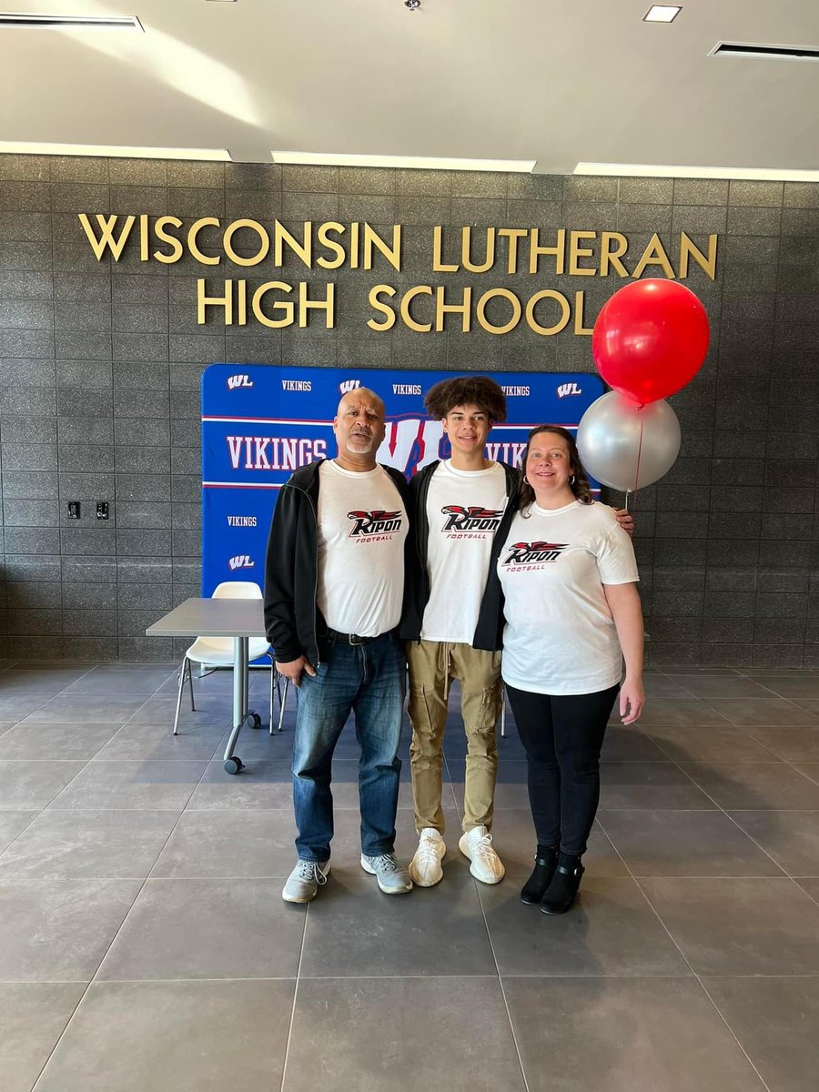 WiscoVikingsFB's tweet photo. Gods blessings to Zach Tipton who’s going to double it up with football and track! RIPON is the place‼️
#FLST https://t.co/GjAF59LChm