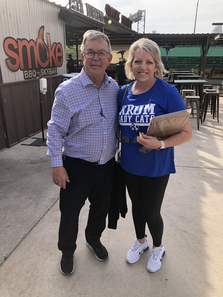 BSN SPORTS Texas (@bsnsports_tx) on Twitter photo Thank you to everyone who has stopped by <a href="/SmokeBBQSkybar/">Smoke BBQ Skybar</a> today! We had an absolute blast!
#UILState #TheHeartOfTheGame Thank you to everyone who has stopped by <a href="/SmokeBBQSkybar/">Smoke BBQ Skybar</a> today! We had an absolute blast!
#UILState #TheHeartOfTheGame