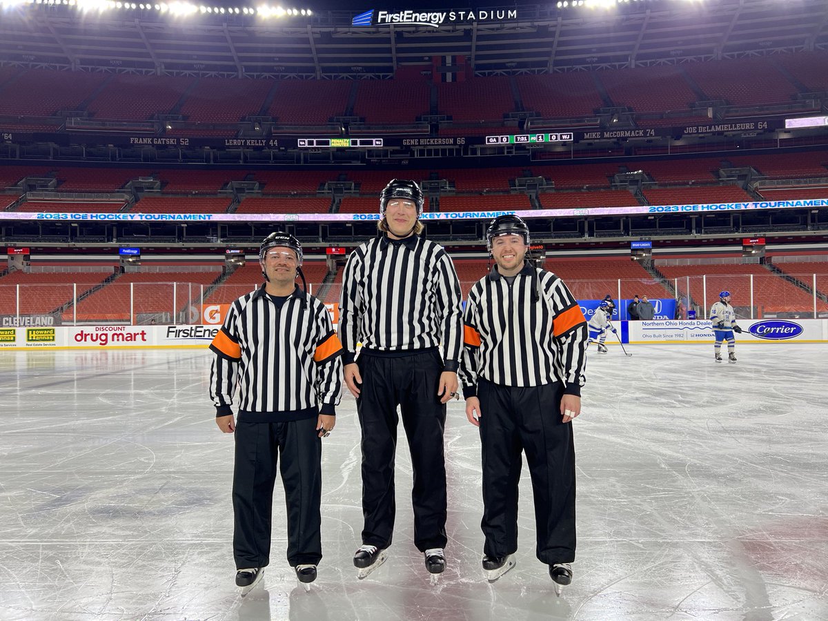 CIHOArefs's tweet photo. Fun times playing outdoors @FEStadium over the weekend… Congrats to the Teams and Officials advancing the @OHSAASports District Final this weekend! Good luck to all! https://t.co/LQwPQqFIcm